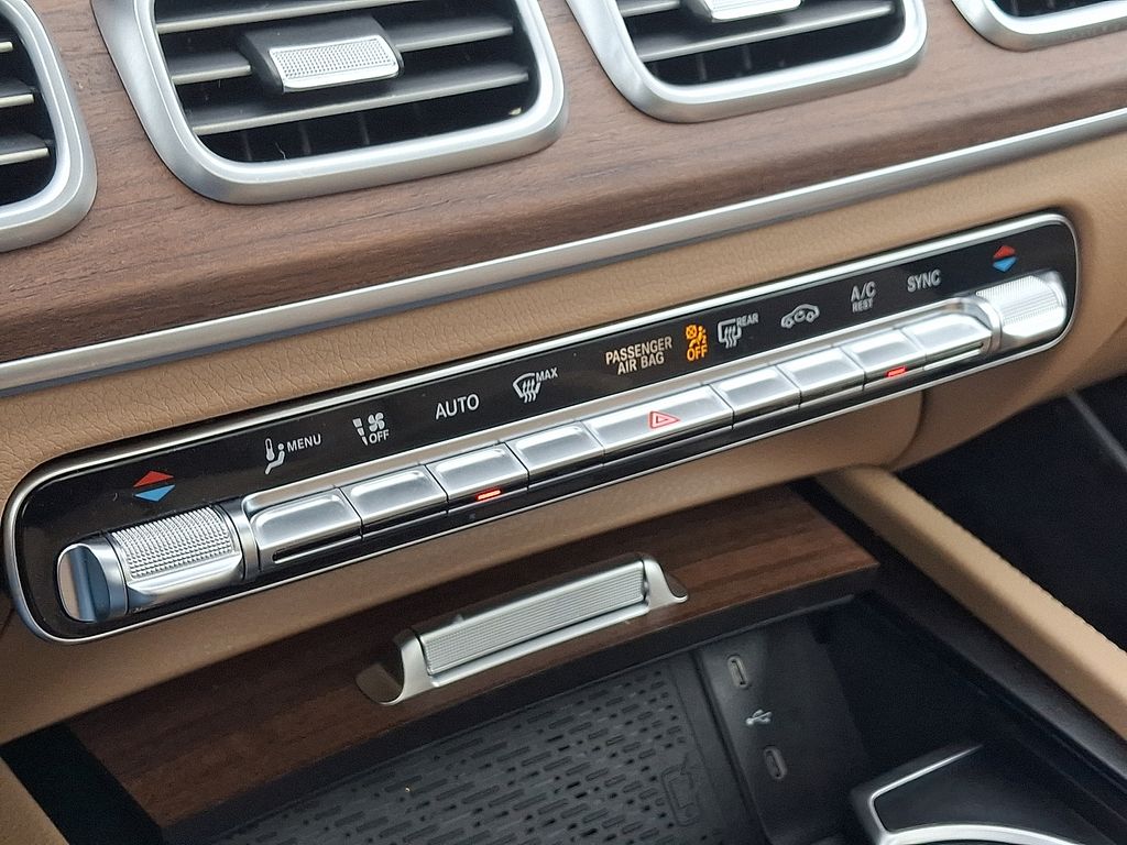 Thumbnail: 2025 Mercedes-Benz GLE - 16