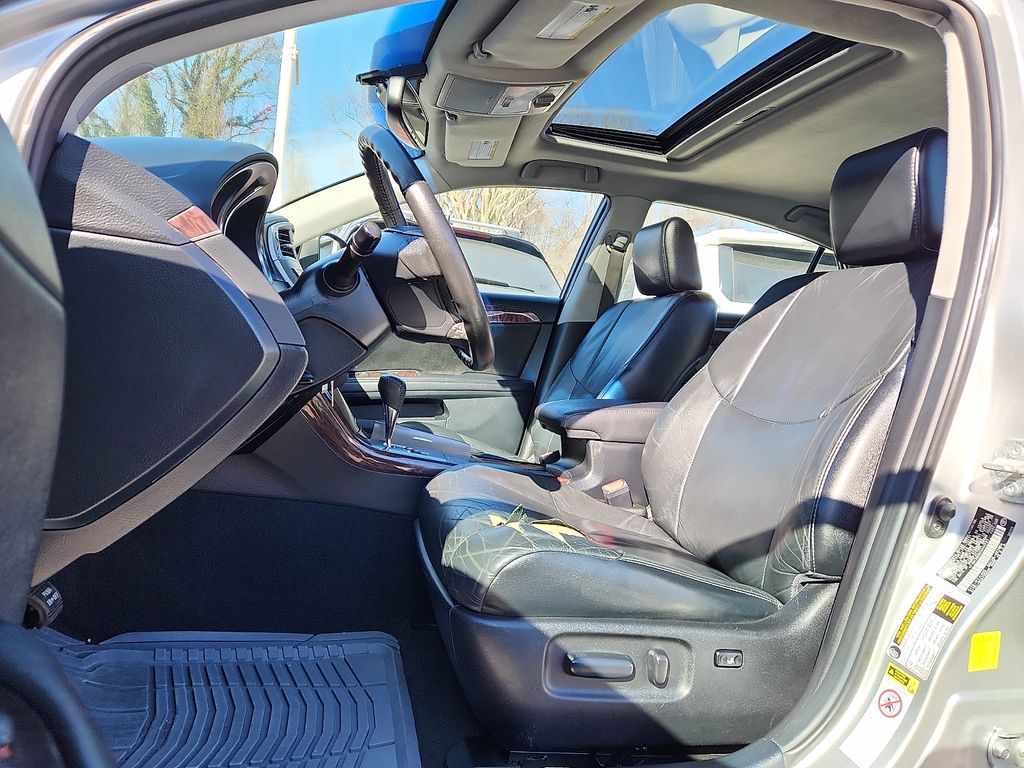 Thumbnail: 2012 Toyota Avalon - 13