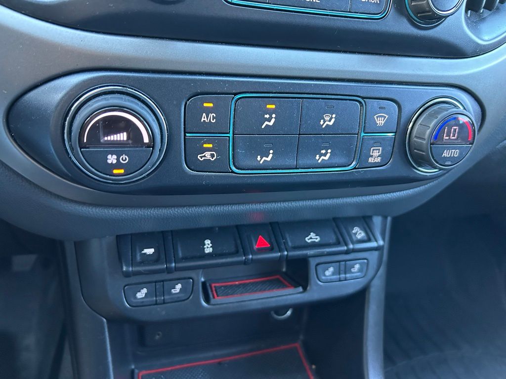 Thumbnail: 2018 Chevrolet Colorado - 27