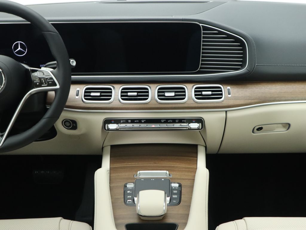 Thumbnail: 2026 Mercedes-Benz GLE - 15