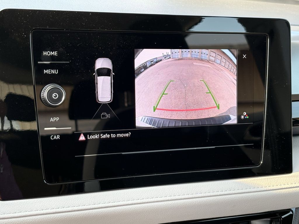 New 2025 Pure White Volkswagen 1.5T S image 20