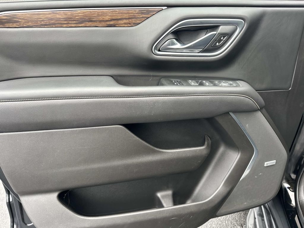 Thumbnail: 2021 Chevrolet Suburban - 32