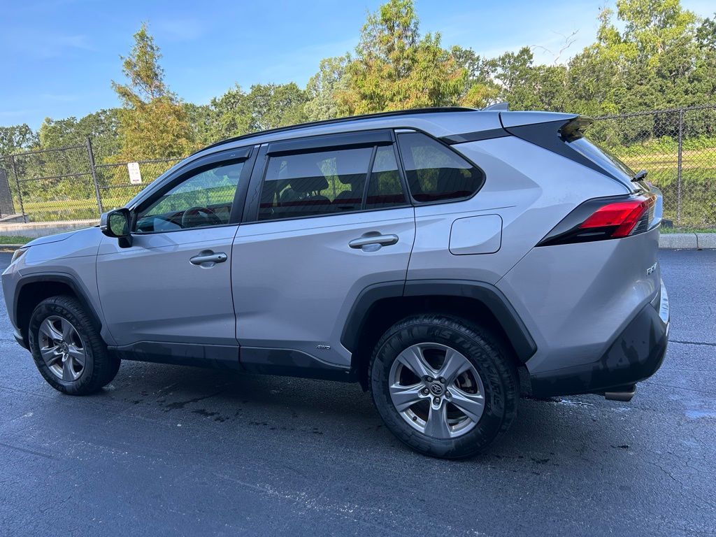 Thumbnail: 2022 Toyota RAV4 - 3
