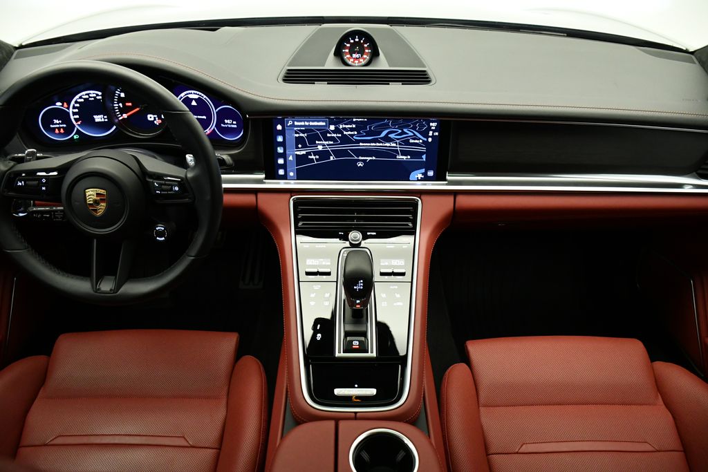 2023 Porsche Panamera GTS 23