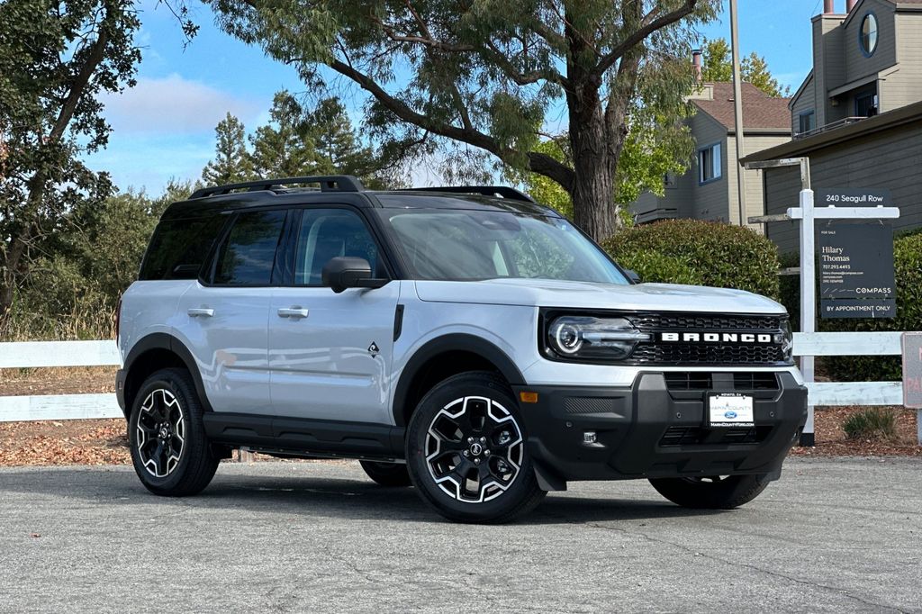 New 2026 White Ford Outer Banks image 2