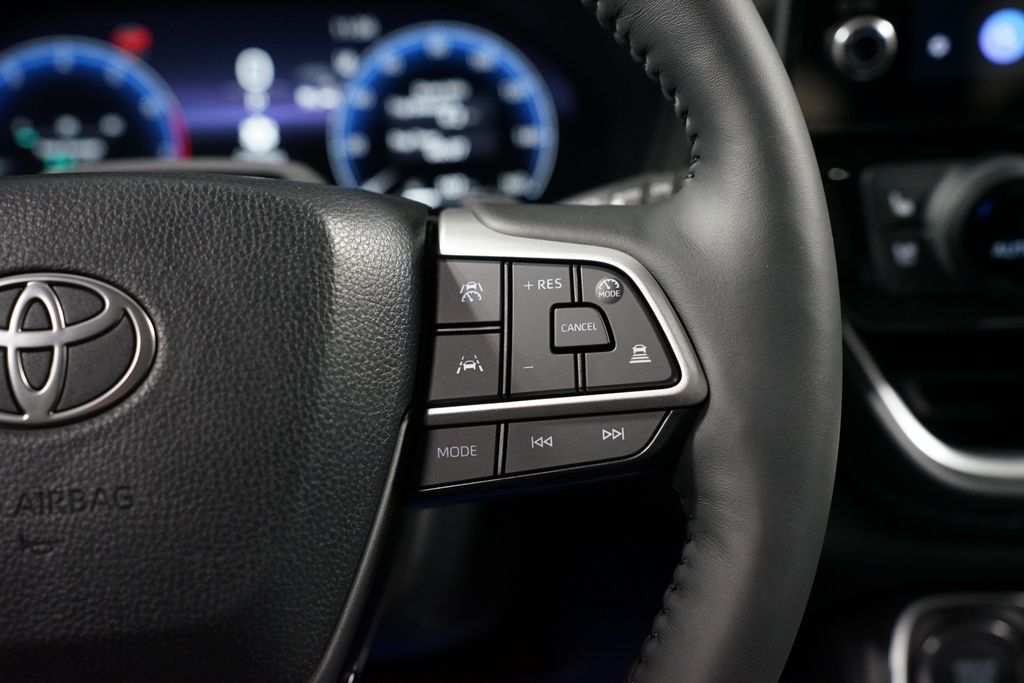 Thumbnail: 2026 Toyota Grand Highlander - 13