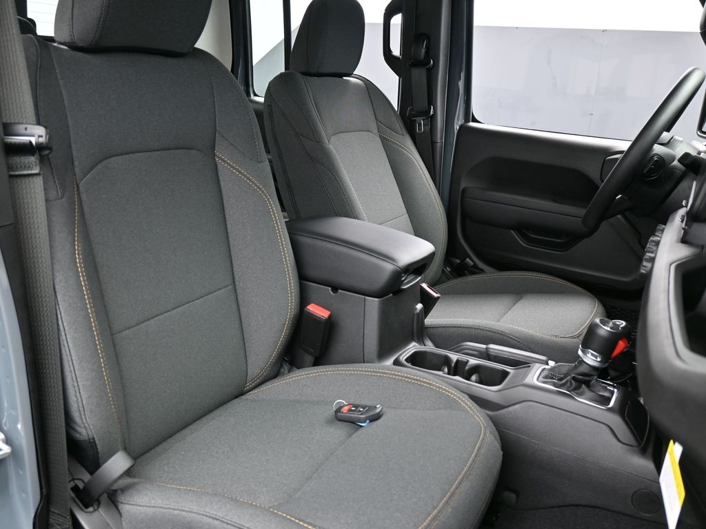 New 2026 anvil clearcoat Jeep Sport image 36