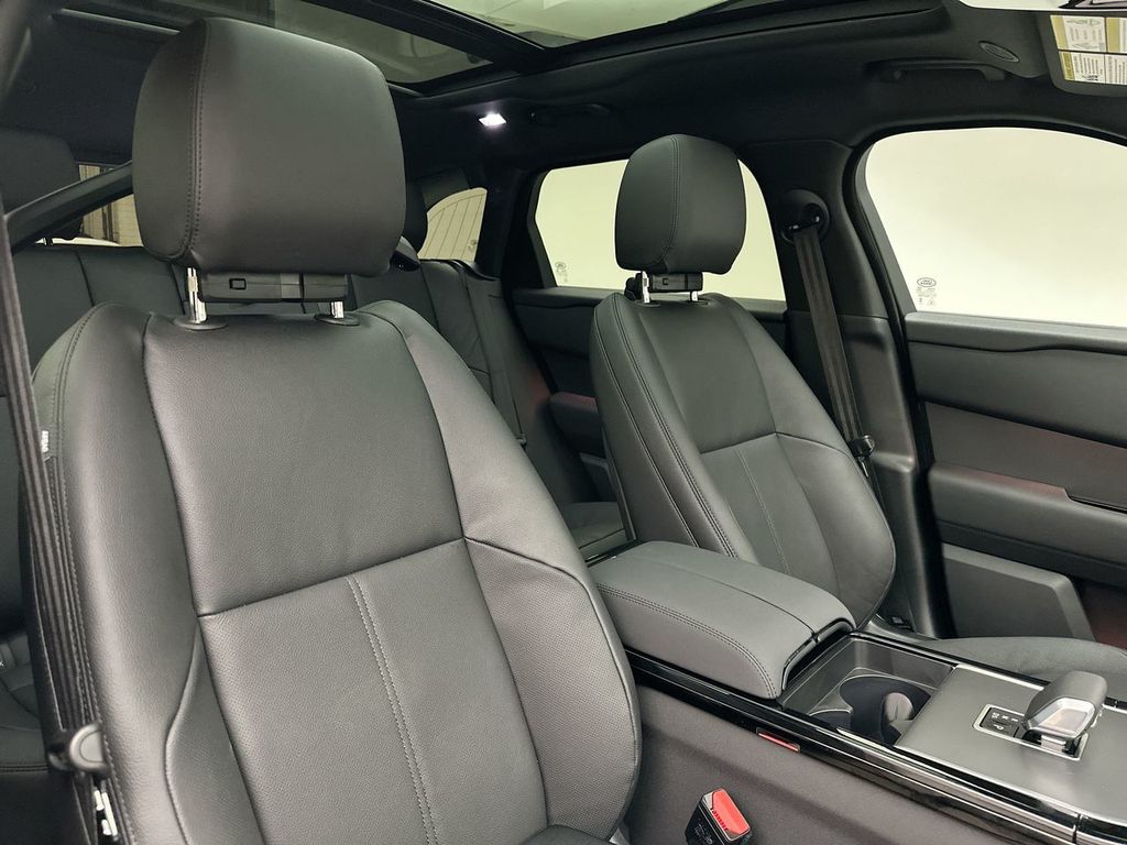 Thumbnail: 2026 Land Rover Range Rover Velar - 6