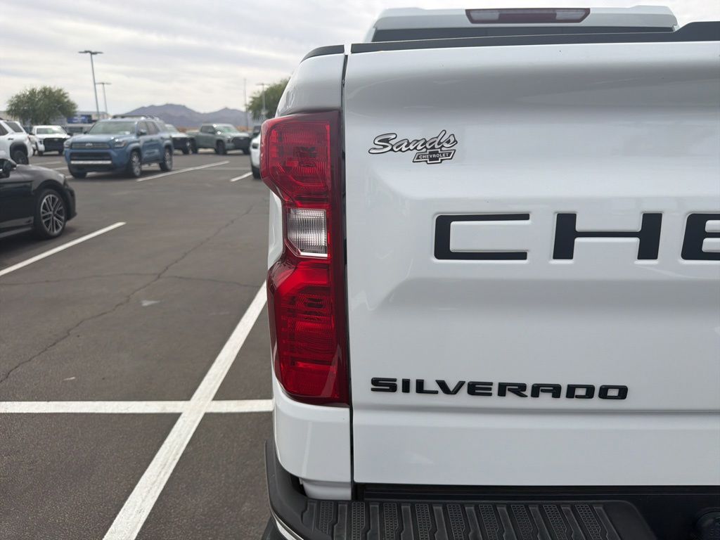 Thumbnail: 2023 Chevrolet Silverado 1500 - 4
