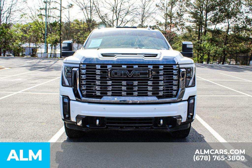 Used 2024 White GMC Denali Ultimate image 9