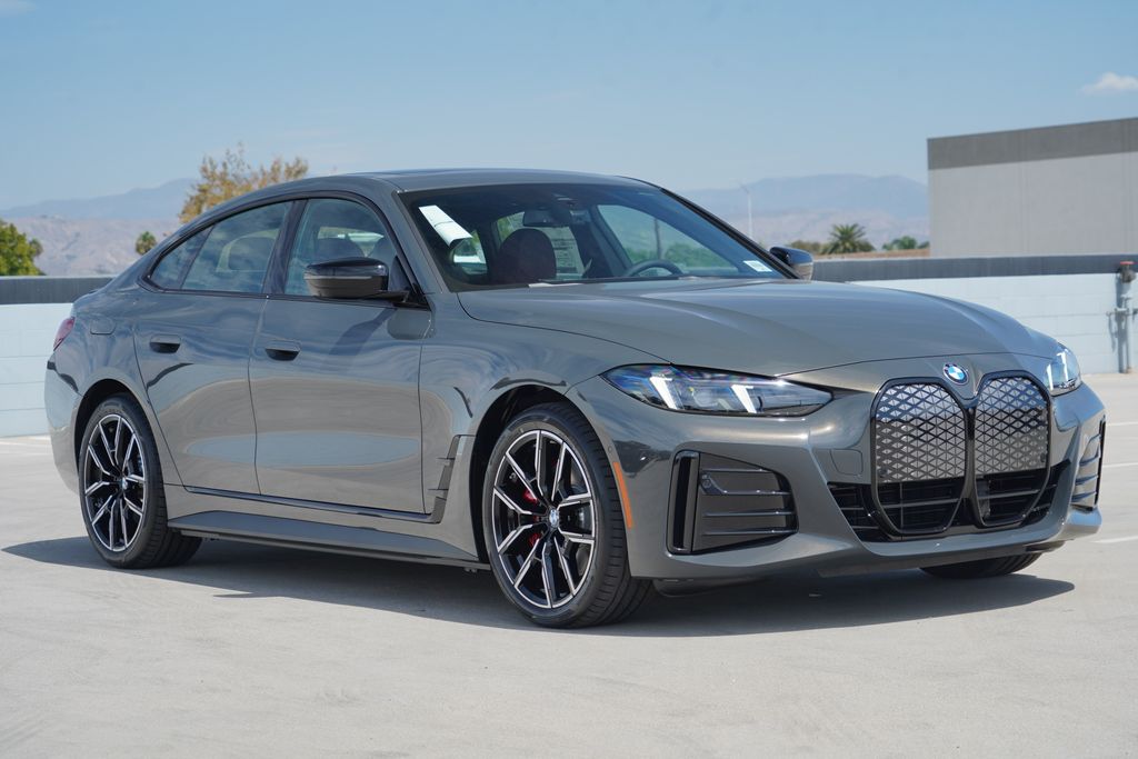 Thumbnail: 2026 BMW i4 - 3