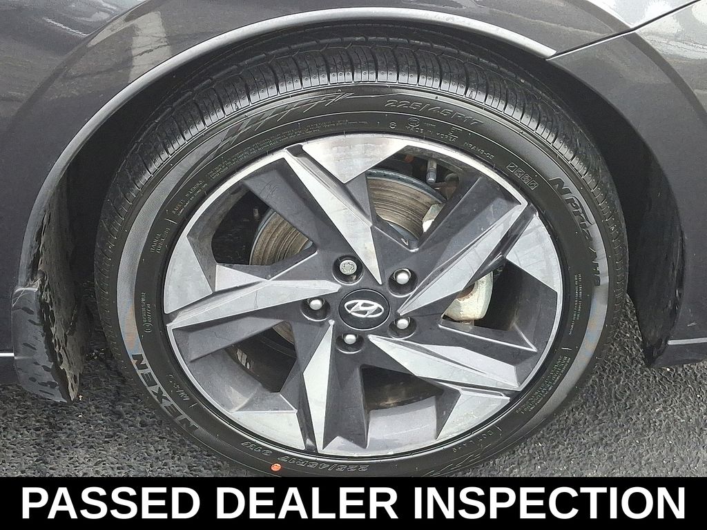 Thumbnail: 2023 Hyundai Elantra - 9