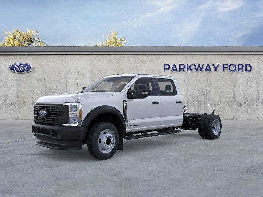 2026 Ford F-450 XL 4x4 Crew Cab 179-In DRW's photo