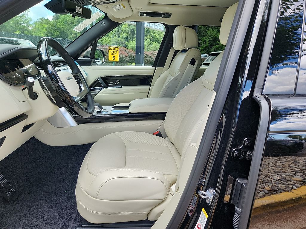 Thumbnail: 2025 Land Rover Range Rover - 6