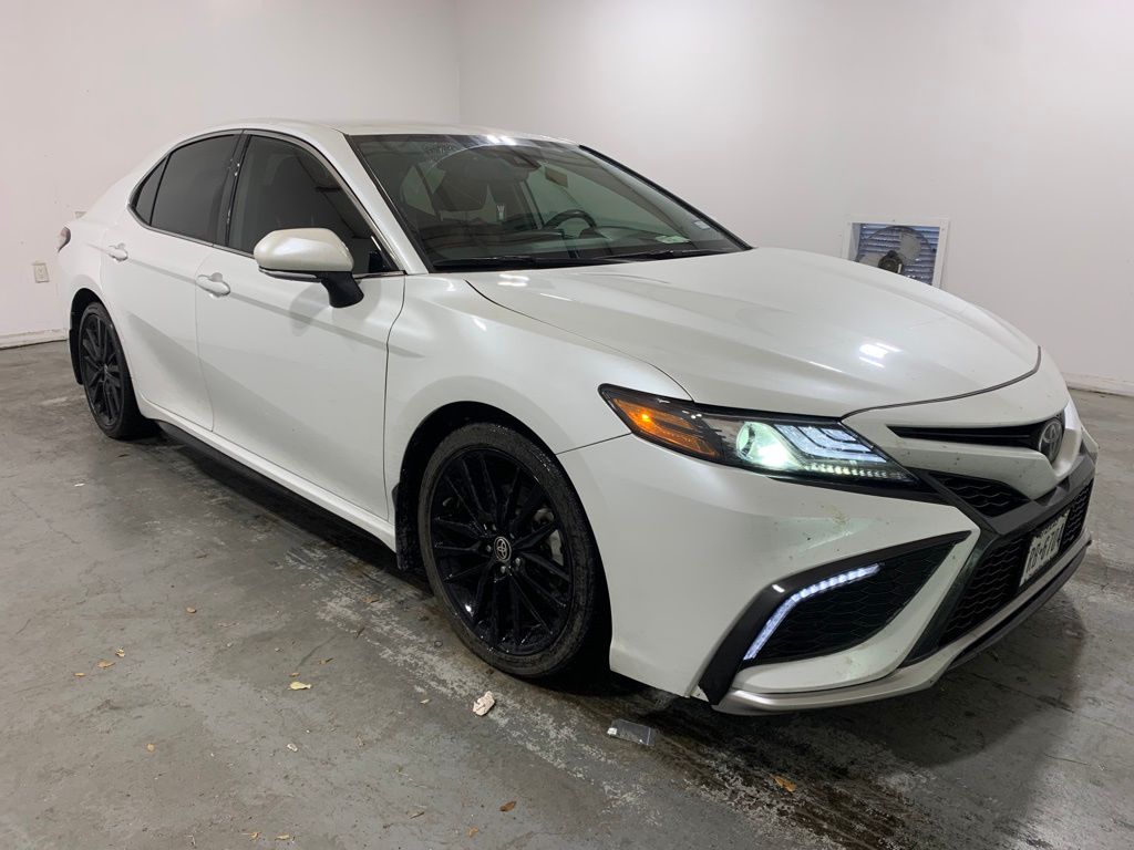 2022 Toyota Camry XSE 3