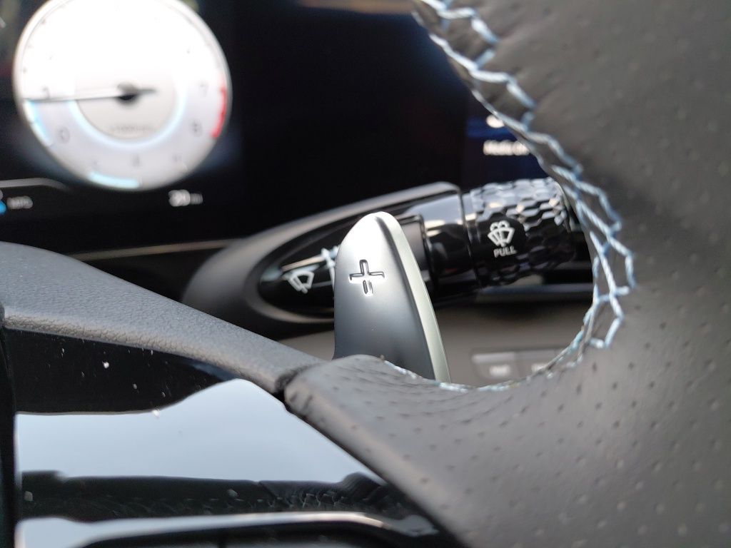 Thumbnail: 2025 Hyundai Elantra - 32