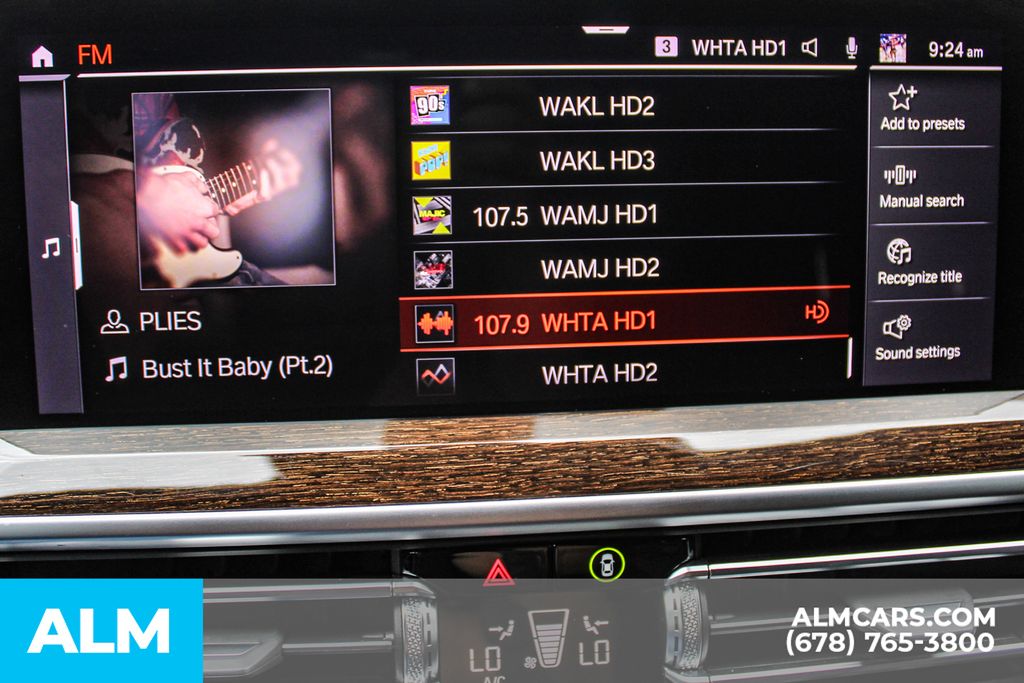 Used 2024 Gray BMW xDrive30i image 31
