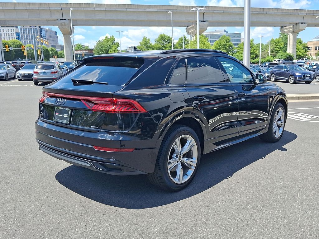 Thumbnail: 2023 Audi Q8 - 4
