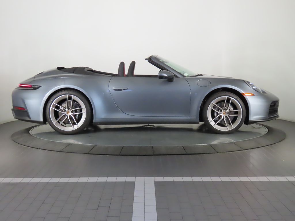 Thumbnail: 2025 Porsche 911 - 16