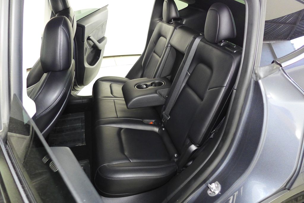 Thumbnail: 2022 Tesla Model Y - 20