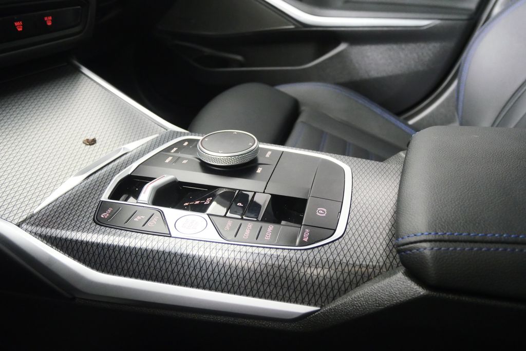 Thumbnail: 2023 BMW 3 Series - 27