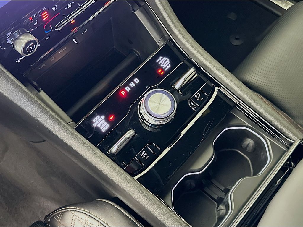 Thumbnail: 2024 Jeep Grand Cherokee - 17