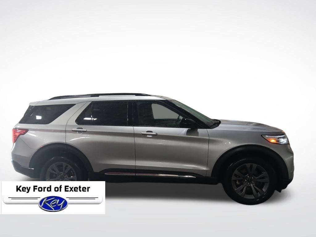 Silver Metallic 2022 Ford Explorer SUV / Crossover All-Wheel Drive Automatic