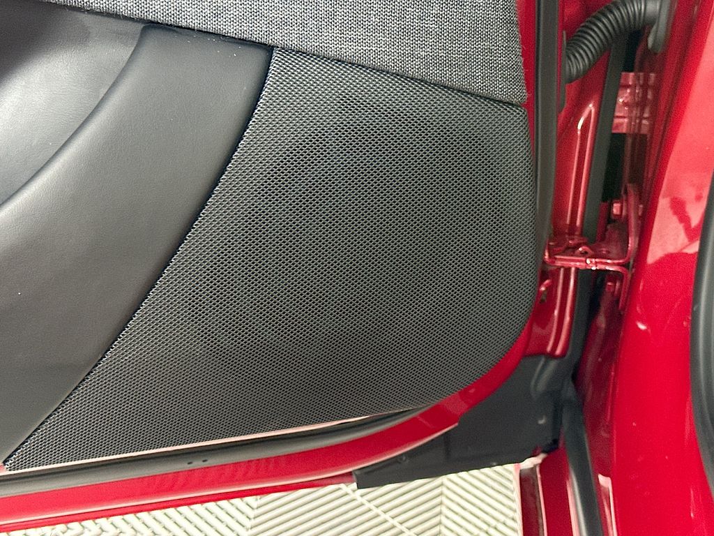 Thumbnail: 2022 Tesla Model S - 19