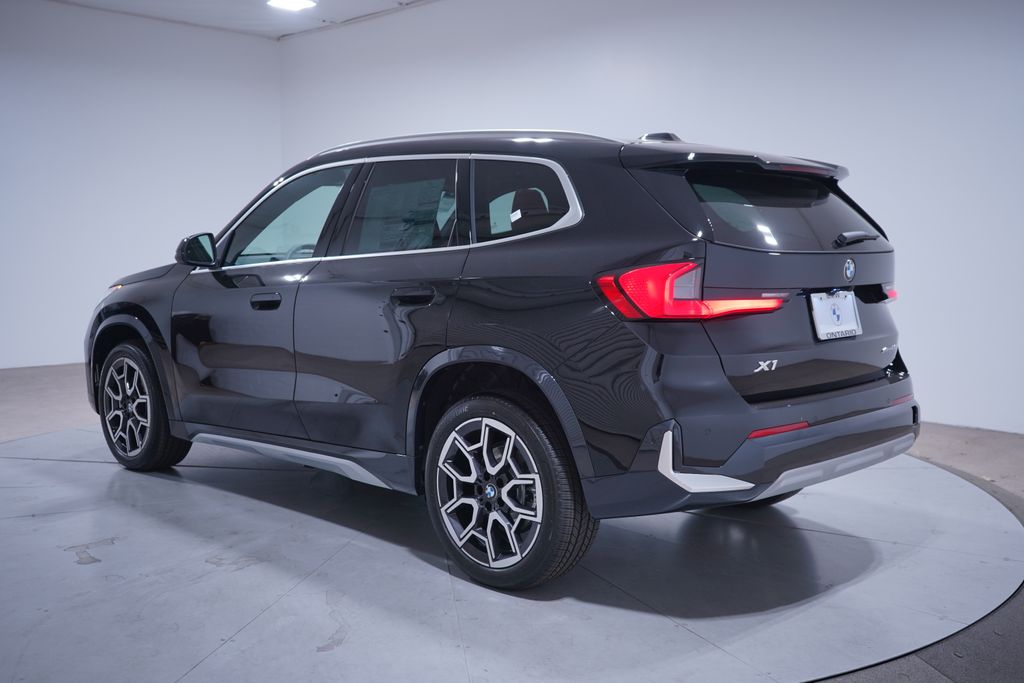 2025 BMW X1 xDrive28i 3