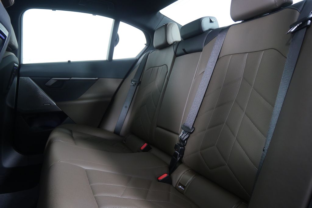 Thumbnail: 2025 BMW i5 - 16