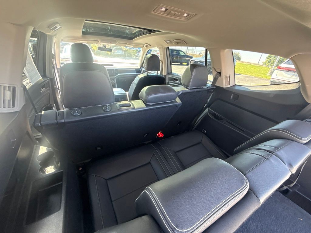 2022 Volkswagen Atlas 3.6L V6 SE w/Technology Silver at Sutliff Volkswagen