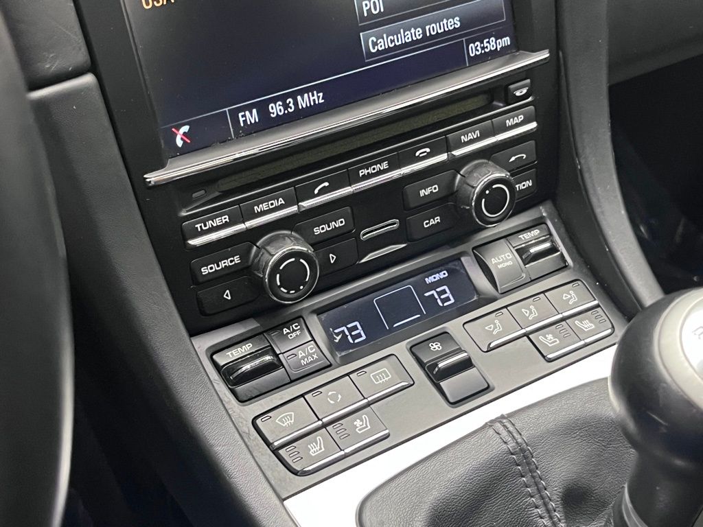2013 Porsche 911 Carrera S 16