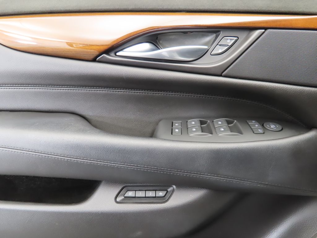 Thumbnail: 2017 Cadillac Escalade - 24