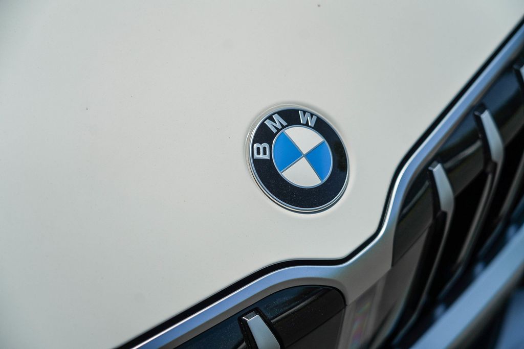 2024 BMW X1 xDrive28i 3