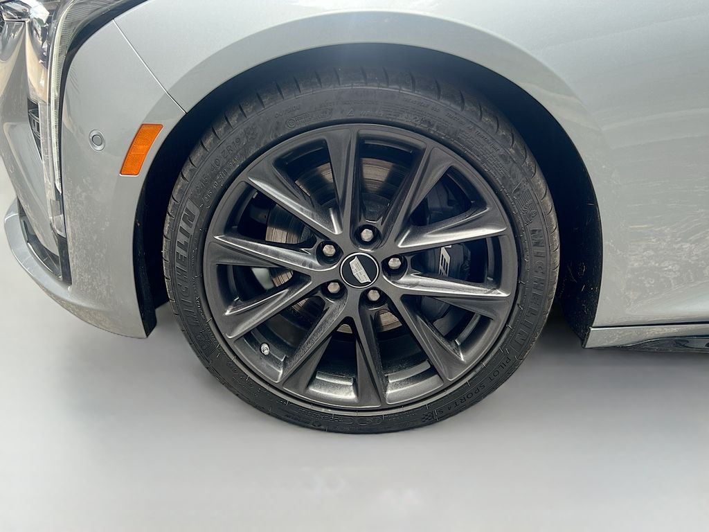 Used 2025 Silver Cadillac V-Series image 32