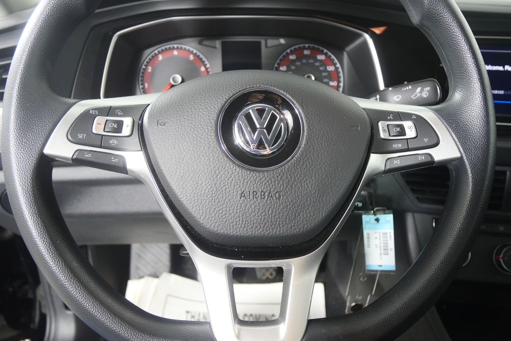 Thumbnail: 2019 Volkswagen Jetta - 17