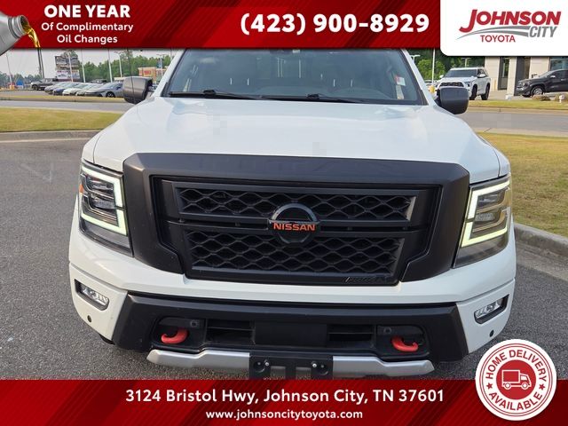 Glacier White 2021 Nissan Titan PRO-4X Crew Cab 4WD Pickup Truck Four-Wheel Drive 9-Speed Automatic