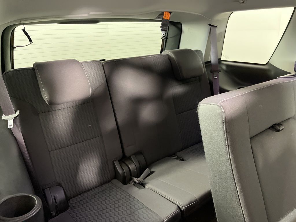 Thumbnail: 2017 Chevrolet Tahoe - 13