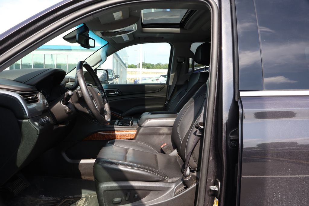 Thumbnail: 2017 Chevrolet Suburban - 12