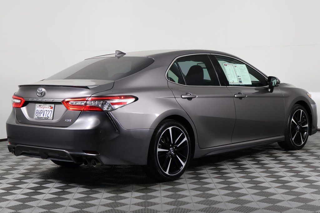 2019 Toyota Camry XSE 4