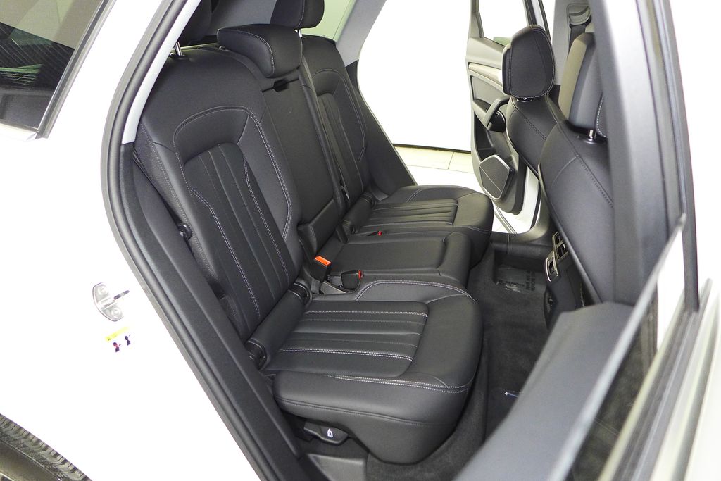 Thumbnail: 2023 Audi Q5 - 19