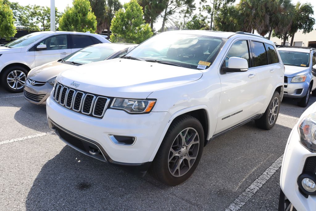 Thumbnail: 2018 Jeep Grand Cherokee - 1