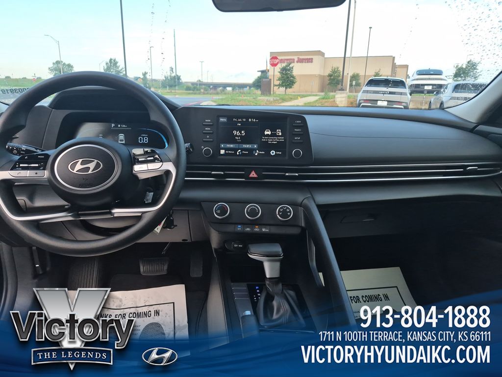 Used 2025 Black Hyundai SE image 12