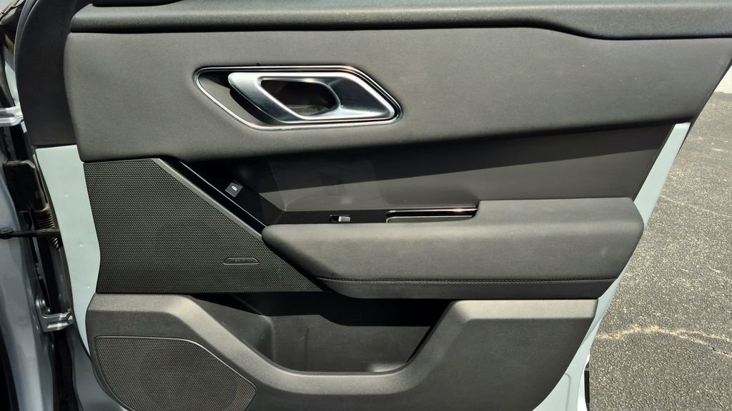 2025 Land Rover Range Rover Velar