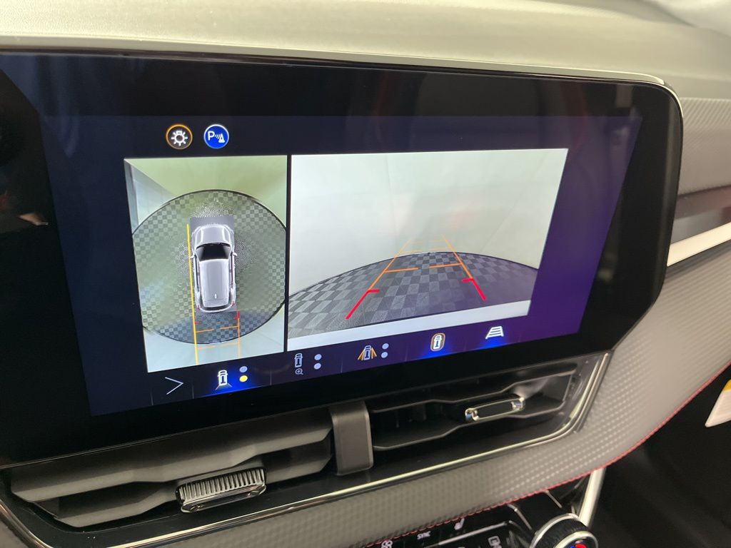 Thumbnail: 2026 Chevrolet Equinox - 30