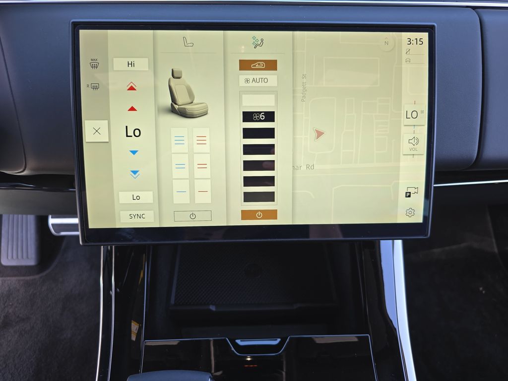 New 2026 White Land Rover Dynamic SE image 25