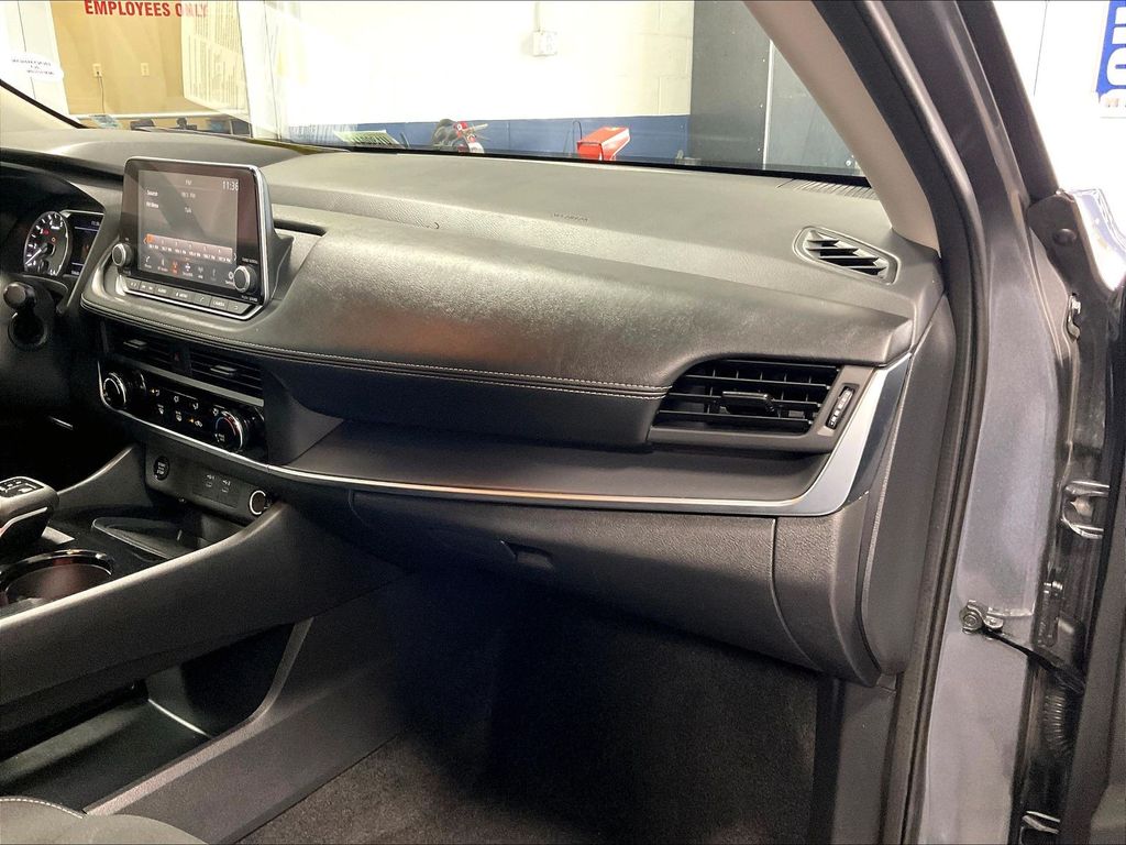 2024 Nissan Rogue — photo 13