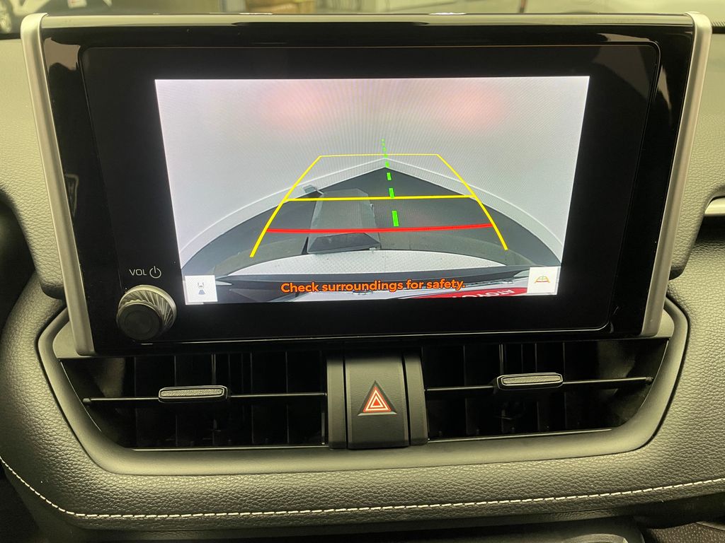 Thumbnail: 2023 Toyota RAV4 - 25