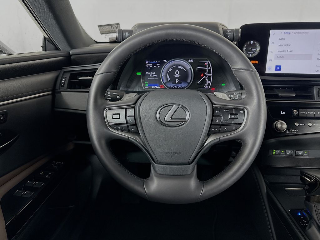 2024 Lexus ES Hybrid 300h 24