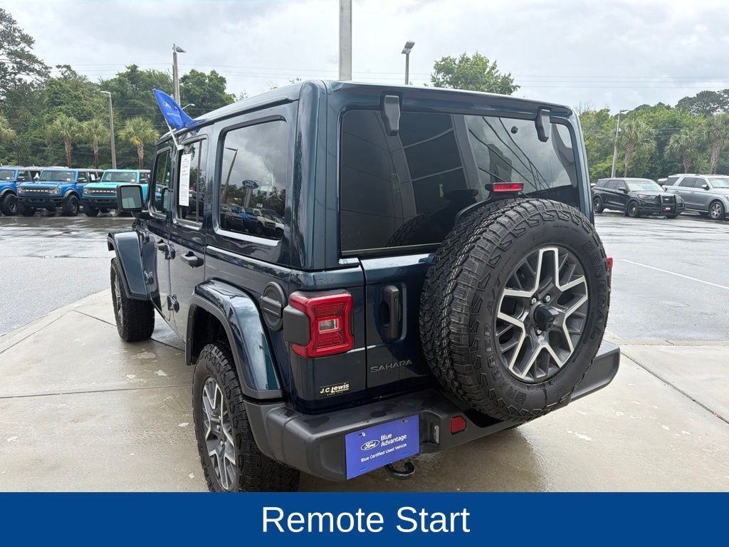2025 Jeep Wrangler 4-Door Sahara 4x4